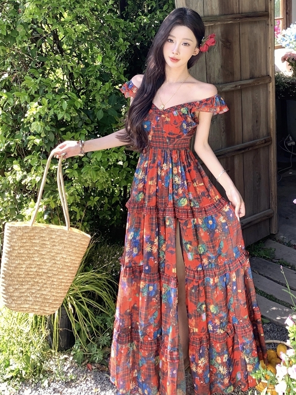 Red Floral V-Neck Split Dress for Women - Summer Seaside Vacation Outfit, Long Boho Style for Travel and Photo Opportunities Red Floral V-Neck Split Dress for Women - Summer Seaside Vacation Outfit, Long Boho Style for Travel and Photo Opportunities