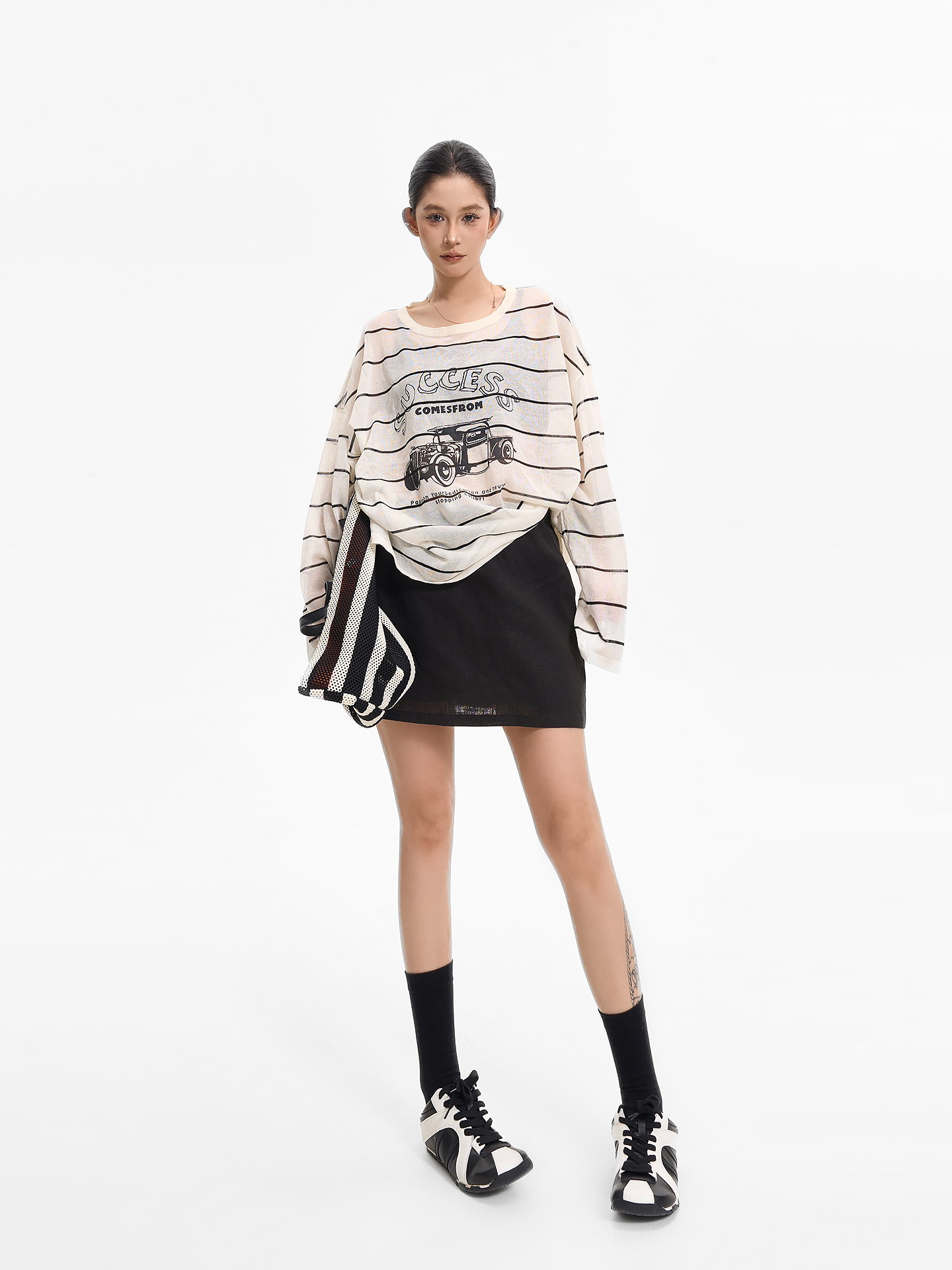 Red High-Waisted A-Line Bodycon Skirt for Women, Summer Korean Style, Loose & Versatile Short Skirt, 90s Inspired Fashion Red High-Waisted A-Line Bodycon Skirt for Women, Summer Korean Style, Loose & Versatile Short Skirt, 90s Inspired Fashion