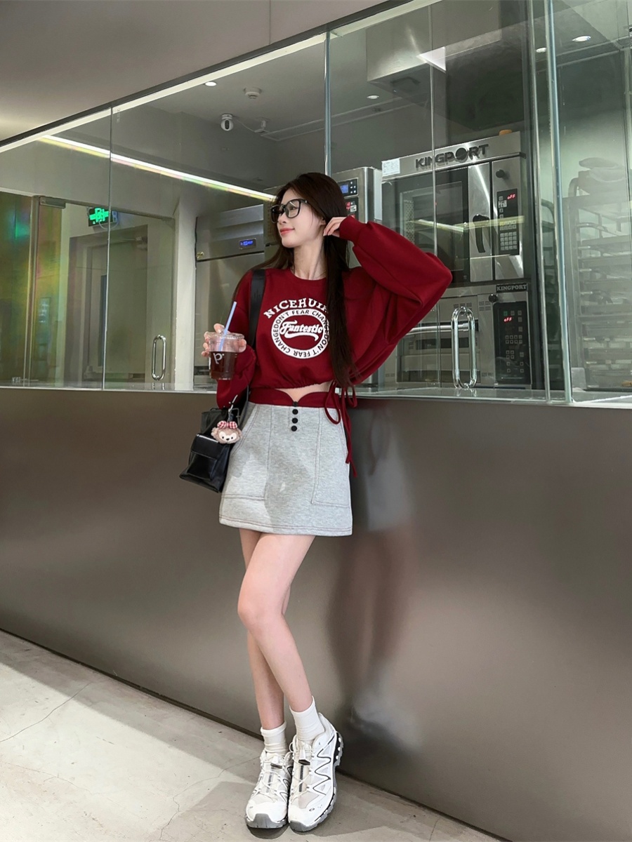 Red Hip Hop Short Sweatshirt - Spicy Girl Stage Outfit for Jazz Dance - Trendy Performance Top for Girl Group Events Red Hip Hop Short Sweatshirt - Spicy Girl Stage Outfit for Jazz Dance - Trendy Performance Top for Girl Group Events