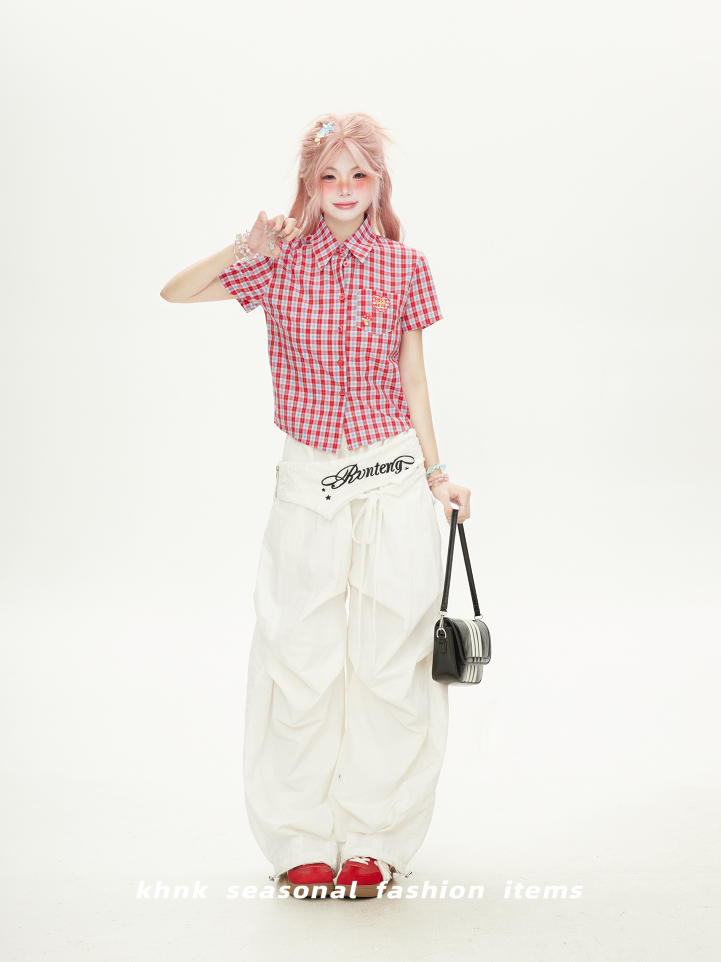 Red Plaid Cropped Short-Sleeve Shirt for Women, Summer American Style, Luxurious Design, Trendy Fashion Top Red Plaid Cropped Short-Sleeve Shirt for Women, Summer American Style, Luxurious Design, Trendy Fashion Top