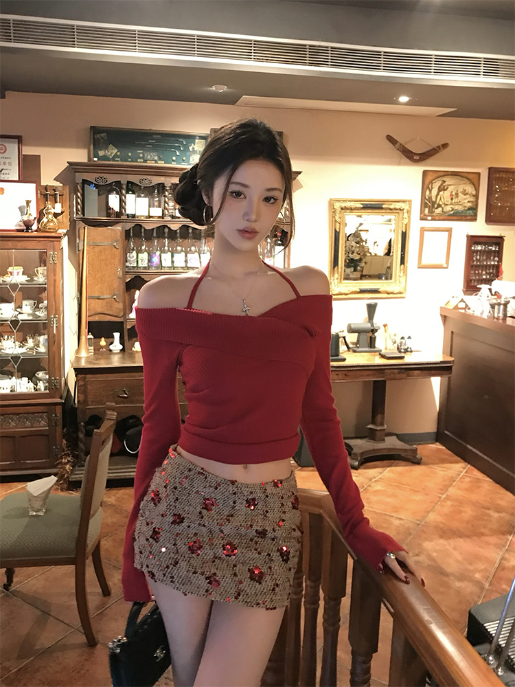 Red Sequined Low-Waist Skirt for Women - Versatile Slimming Autumn Winter Design, Thickened Short Skirt, Trendy Fashion Red Sequined Low-Waist Skirt for Women - Versatile Slimming Autumn Winter Design, Thickened Short Skirt, Trendy Fashion