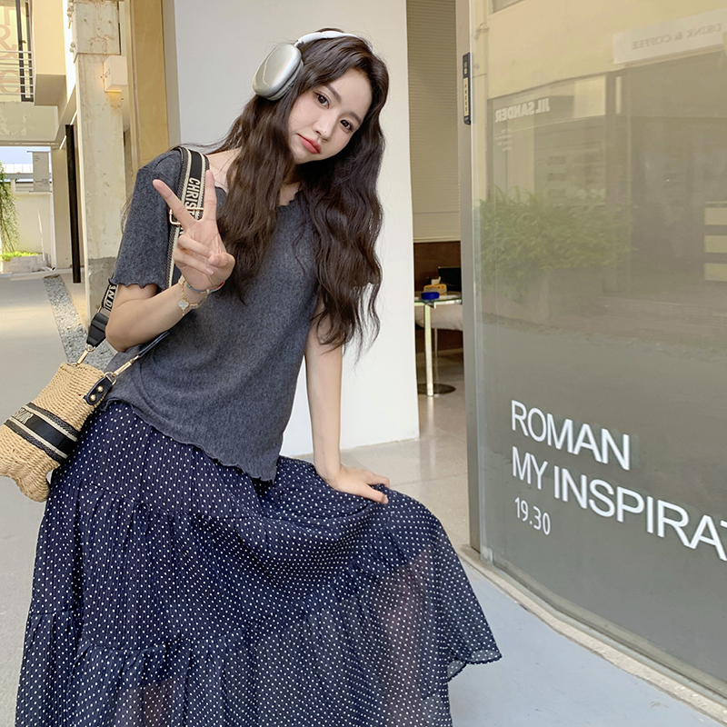 Relaxed Fit Short-Sleeve Two-Piece Summer Outfit for Women - Elegant Skirt Set, Simple and Stylish, Perfect for Casual Days Relaxed Fit Short-Sleeve Two-Piece Summer Outfit for Women - Elegant Skirt Set, Simple and Stylish, Perfect for Casual Days