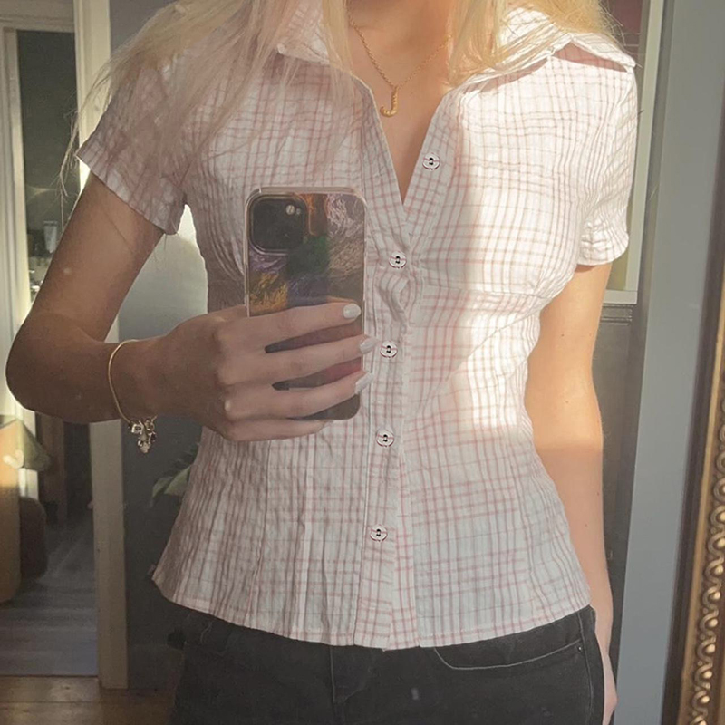 Relaxed Summer Color-Block Blue and White Plaid Button-Up Shirt - College Style Waist-Defining Slim Fit for Trendy Looks Relaxed Summer Color-Block Blue and White Plaid Button-Up Shirt - College Style Waist-Defining Slim Fit for Trendy Looks