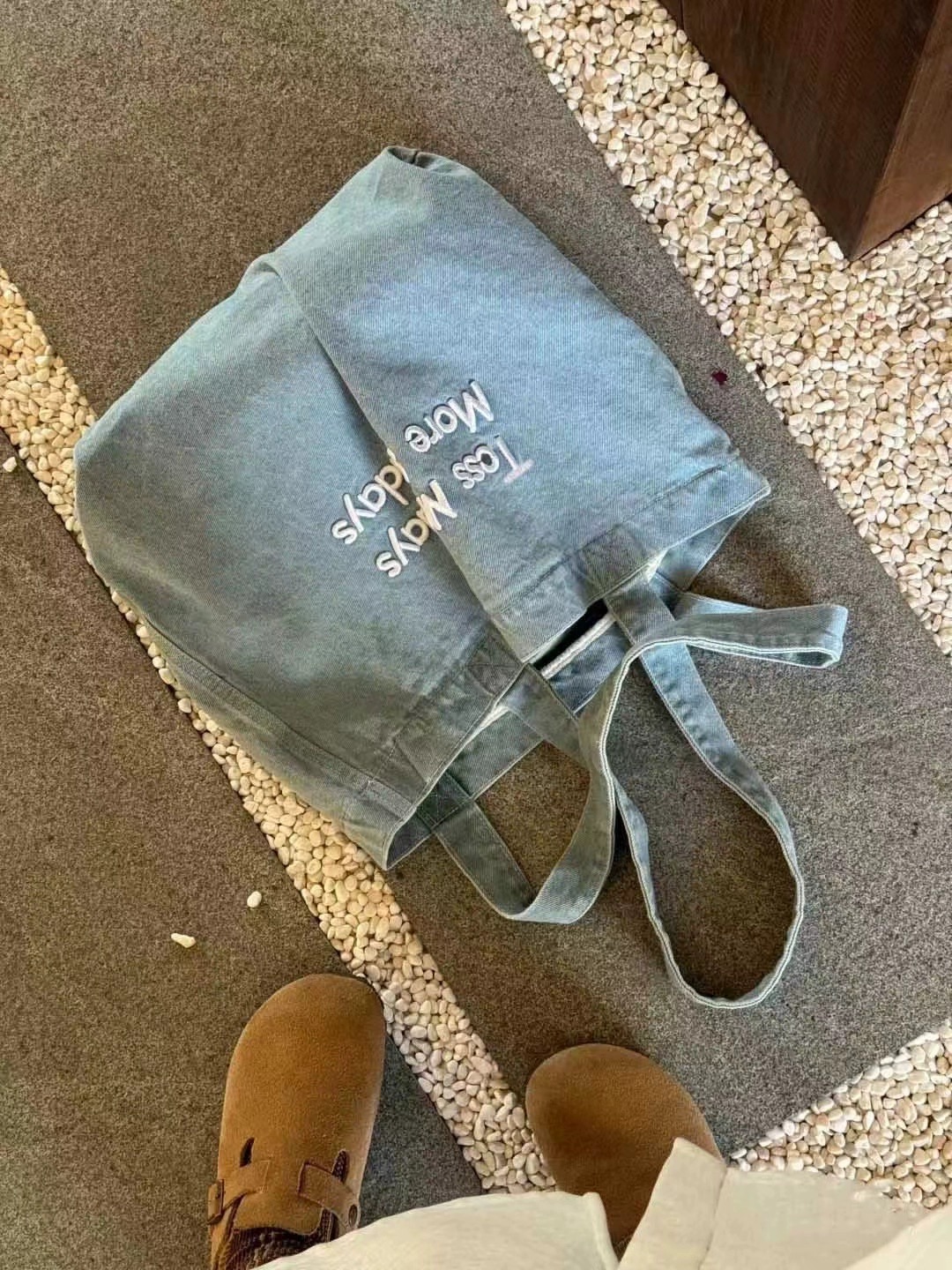 Retro American Denim Tote Bag - Large Capacity Embroidered Shoulder Bag for Students, Commuting, and Everyday Use