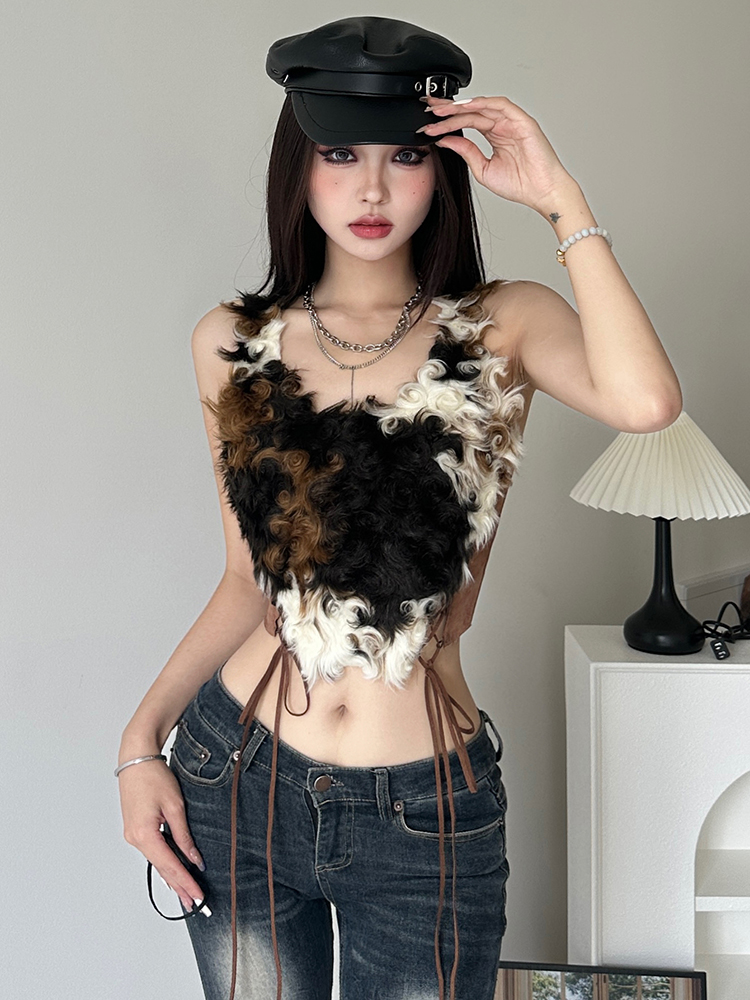 Retro American Vintage Suede Patchwork Camisole - Sexy Slim Fit Summer Top for Effortless Style Retro American Vintage Suede Patchwork Camisole - Sexy Slim Fit Summer Top for Effortless Style