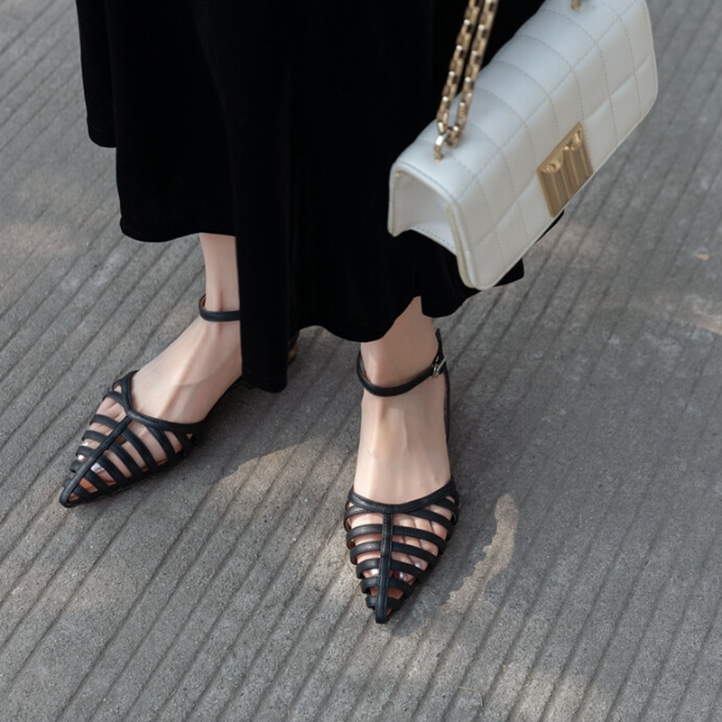 Retro Bohemian Hollow Woven Sandals - Summer Women's Pointed Low-Heeled Roman Shoes for Vacation Style