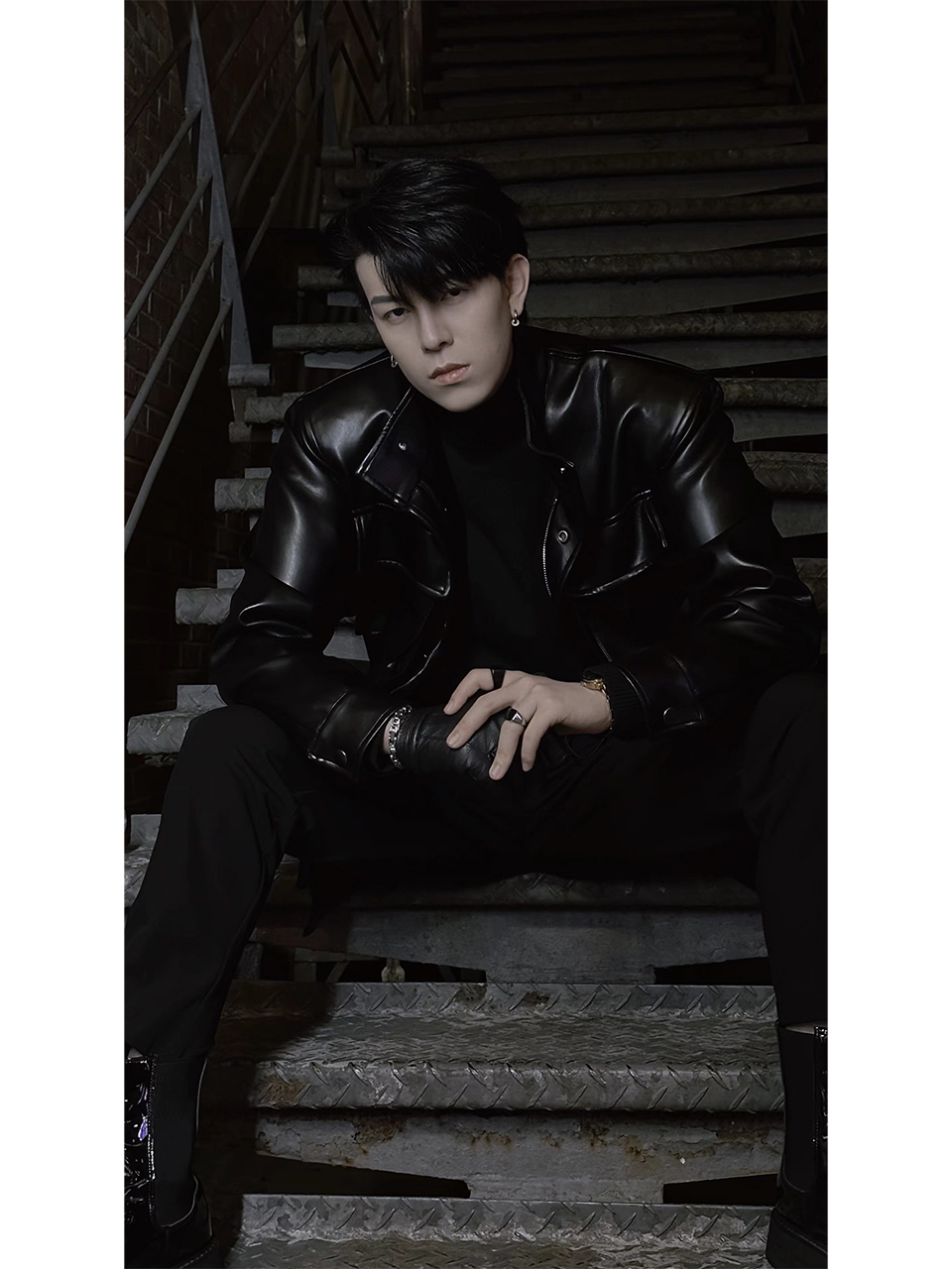 Retro British Cool Leather Jacket with Big Pockets and Stand Collar - Autumn Trendy Dadao Hunting Style