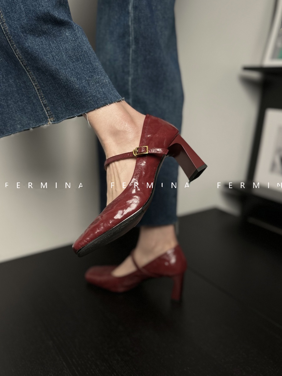 Retro Cherry Red Mary Jane Shoes for Women - 2025 New Style Square-Toe Chunky Heels, Vintage Inspired Fashion Footwear