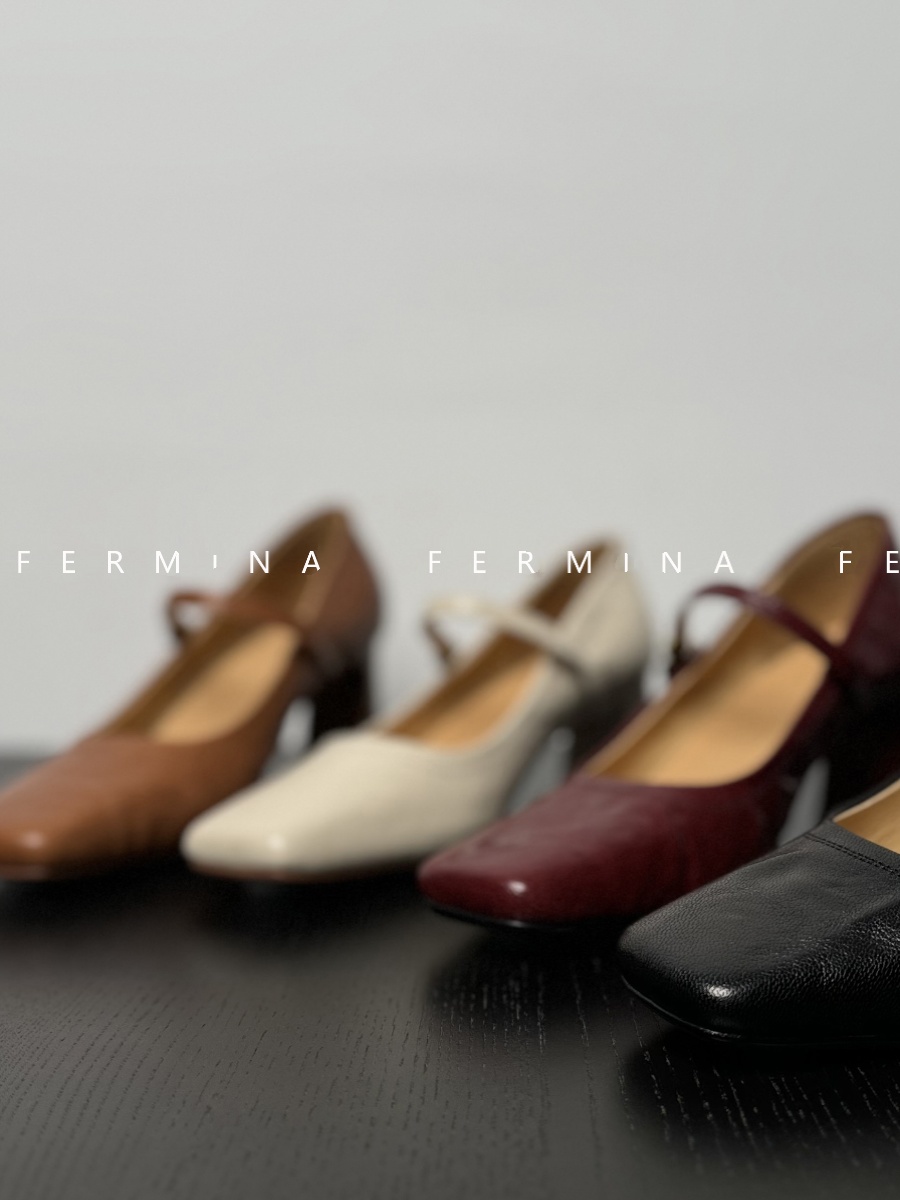 Retro Cherry Red Mary Jane Shoes for Women - 2025 New Style Square-Toe Chunky Heels, Vintage Inspired Fashion Footwear Retro Cherry Red Mary Jane Shoes for Women - 2025 New Style Square-Toe Chunky Heels, Vintage Inspired Fashion Footwear