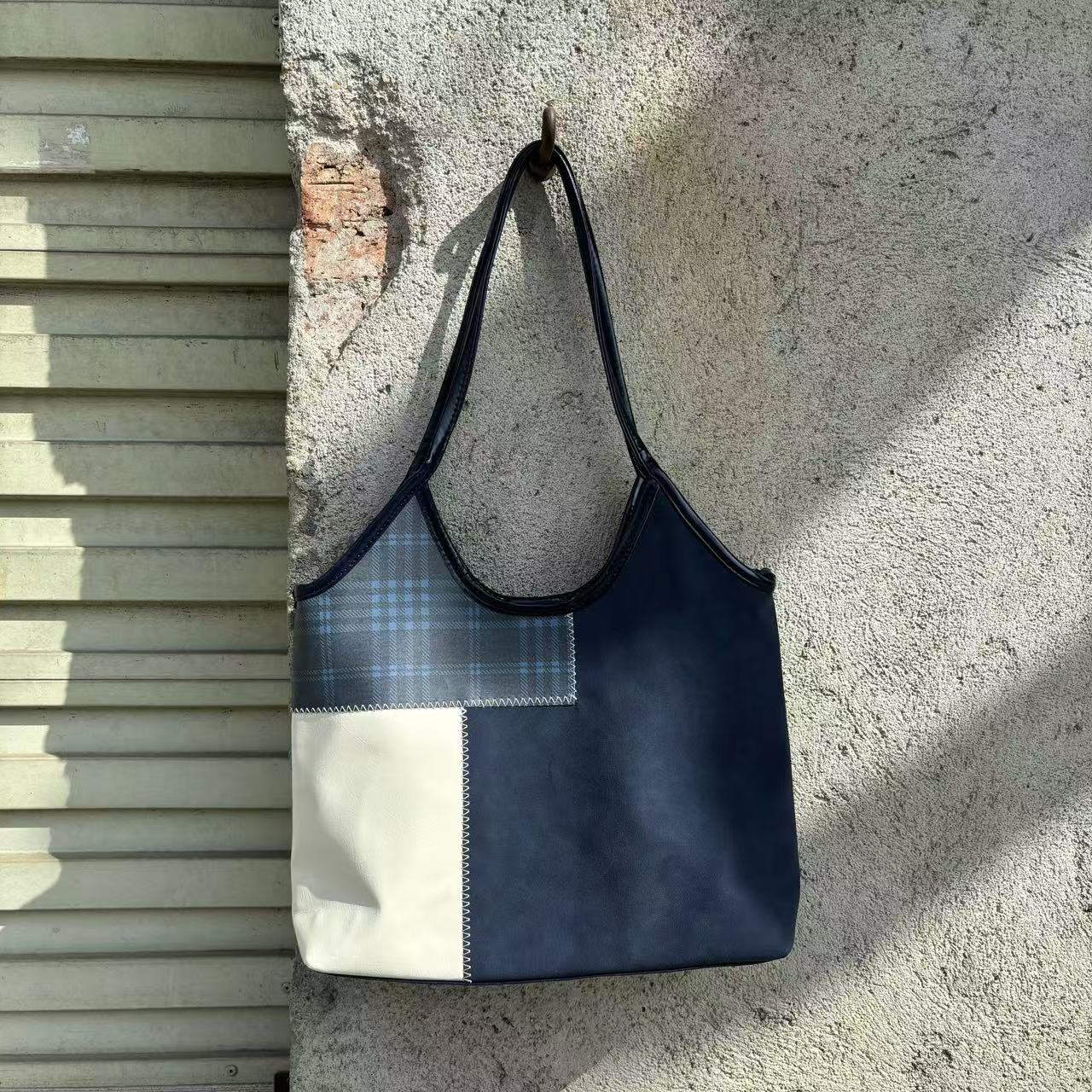 Retro College Style Color-Block Tote Bag - Large Capacity Versatile Underarm Shoulder Bag for Students and Commuters