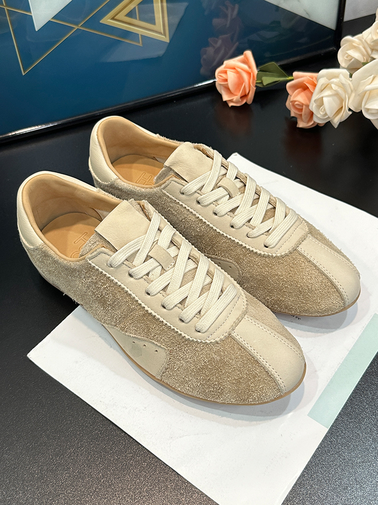 Retro Color-Blocking Genuine Leather Lace-Up Sports Shoes for Women - Silver Square-Toe Hidden Height Increase - Spring/Summer 2025 Retro Color-Blocking Genuine Leather Lace-Up Sports Shoes for Women - Silver Square-Toe Hidden Height Increase - Spring/Summer 2025