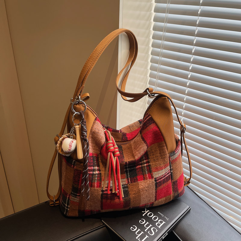 Retro Color-Blocking Tote Bag for Women, Large Capacity Casual Crossbody Backpack, 2025 Stylish Commuting Bag