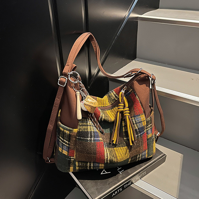 Retro Color-Blocking Tote Bag for Women, Large Capacity Casual Crossbody Backpack, 2025 Stylish Commuting Bag