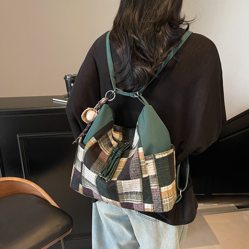 Retro Color-Blocking Tote Bag for Women, Large Capacity Casual Crossbody Backpack, 2025 Stylish Commuting Bag Retro Color-Blocking Tote Bag for Women, Large Capacity Casual Crossbody Backpack, 2025 Stylish Commuting Bag