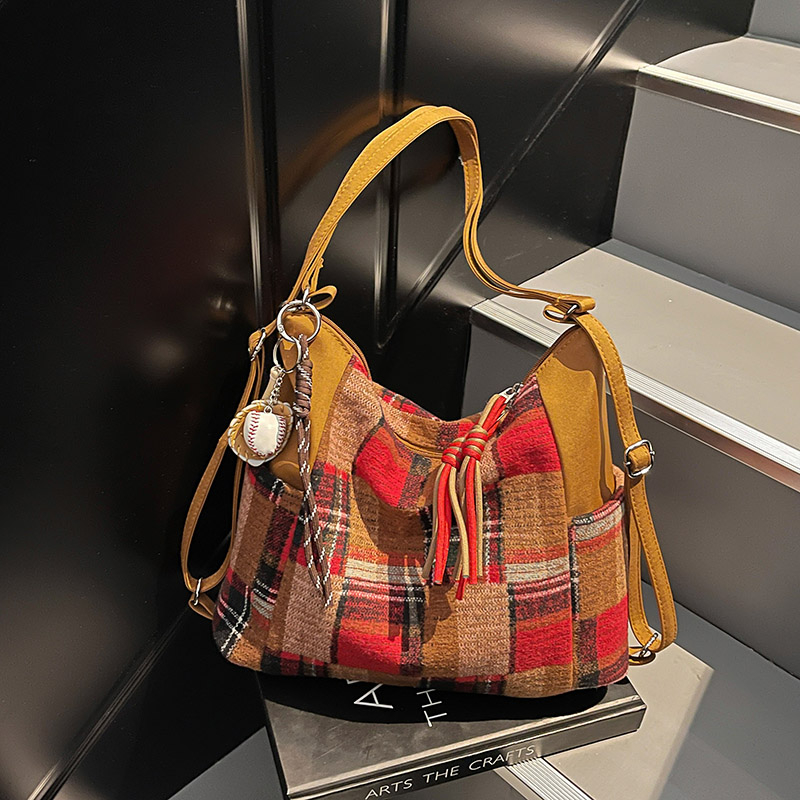 Retro Color-Blocking Tote Bag for Women, Large Capacity Casual Crossbody Backpack, 2025 Stylish Commuting Bag Retro Color-Blocking Tote Bag for Women, Large Capacity Casual Crossbody Backpack, 2025 Stylish Commuting Bag