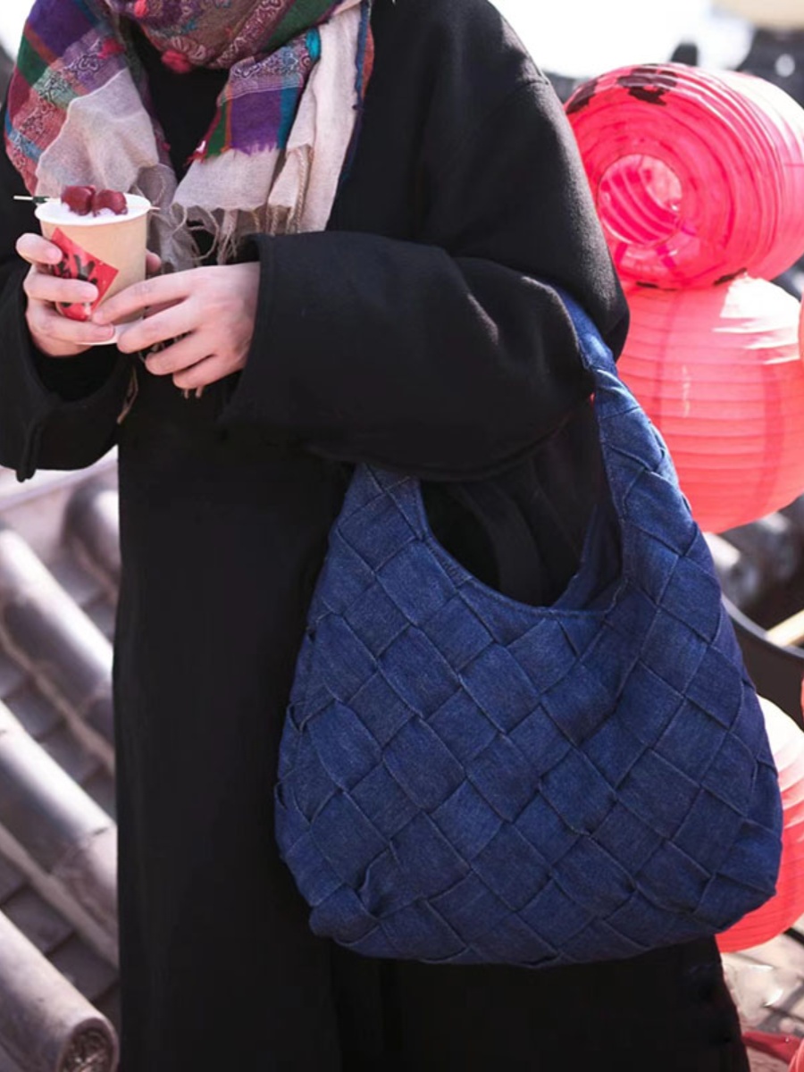 Retro Denim Tote Bag 2025 - Niche Large Capacity Handheld Underarm Commuting Handbag for Casual Style Retro Denim Tote Bag 2025 - Niche Large Capacity Handheld Underarm Commuting Handbag for Casual Style