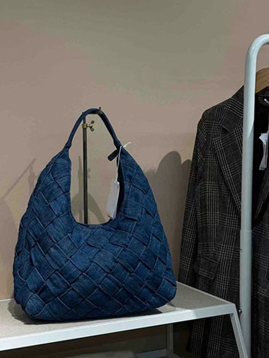 Retro Denim Tote Bag 2025 - Niche Large Capacity Handheld Underarm Commuting Handbag for Casual Style Retro Denim Tote Bag 2025 - Niche Large Capacity Handheld Underarm Commuting Handbag for Casual Style