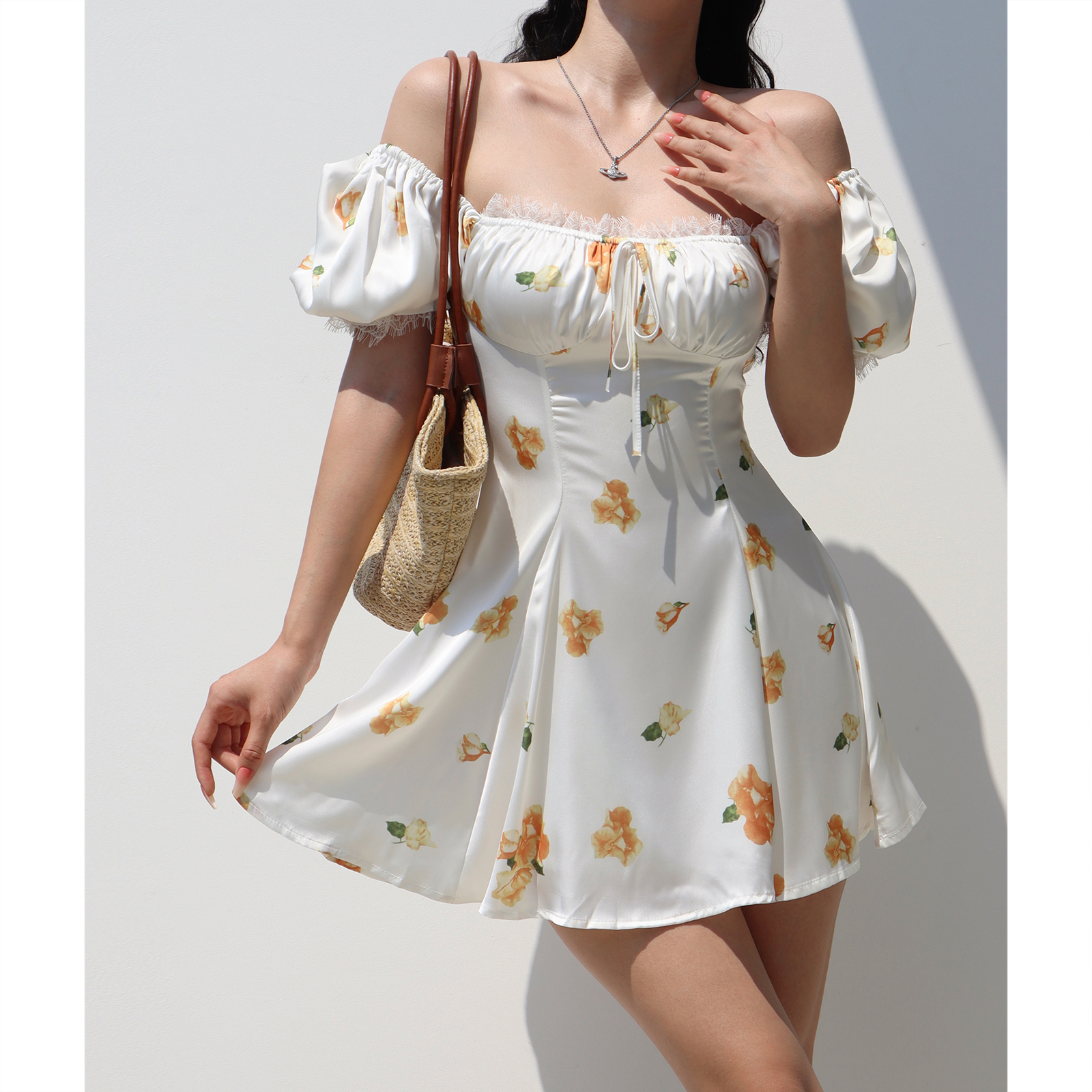 Retro Floral Lace Square Neck Puff Sleeve Slimming Waist-Defining Dress for Women - Perfect for Vacation and 90s Style