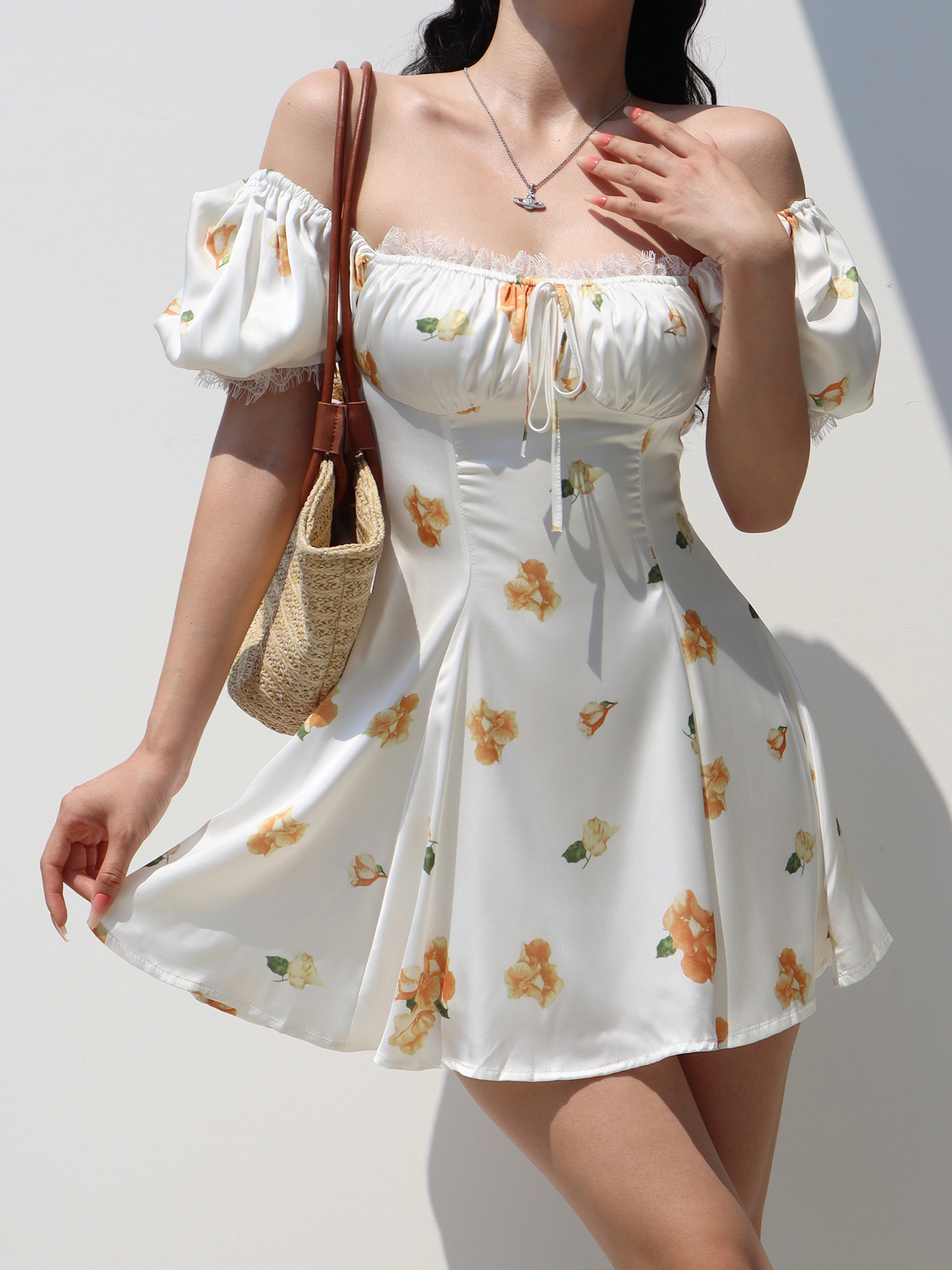 Retro Floral Lace Square Neck Puff Sleeve Slimming Waist-Defining Dress for Women - Perfect for Vacation and 90s Style