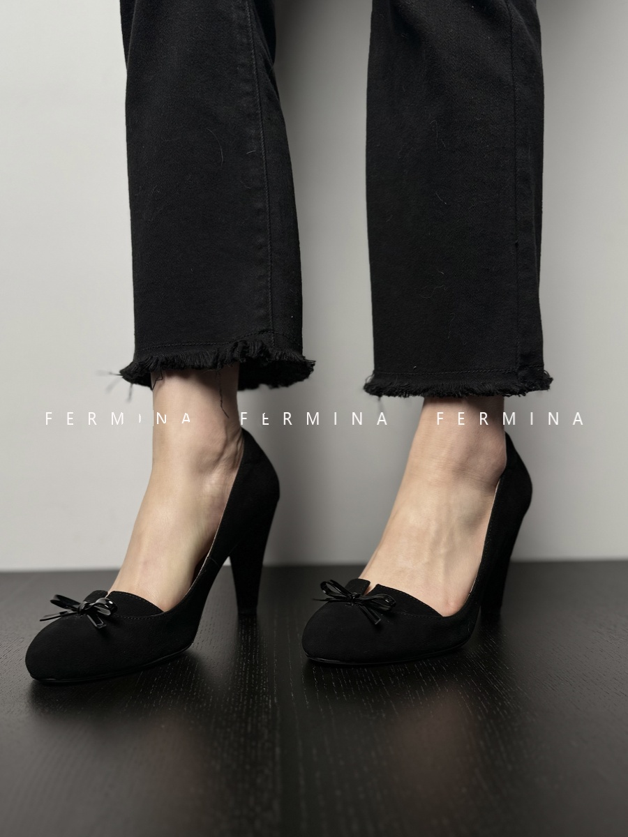 Retro French High-Heeled Shoes with Bow and V-Cut for Women - Elegant Fashion Runway Style