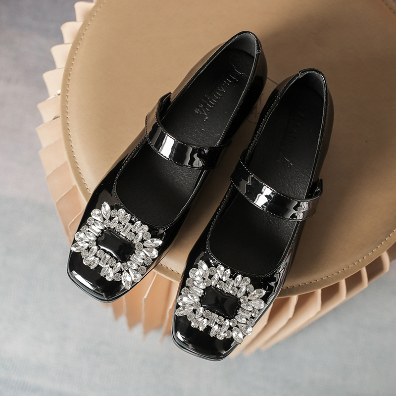 Retro French Style Water Drill Mary Jane Shoes for Women, Chunky Heels, Square Buckle, Shallow Mouth, Y2K Inspired, Spring 2025 Retro French Style Water Drill Mary Jane Shoes for Women, Chunky Heels, Square Buckle, Shallow Mouth, Y2K Inspired, Spring 2025