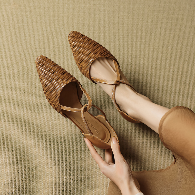 Retro French Woven Small Square Toe Cross Strap Hollow Flat Sandals for Women - Stylish Summer Footwear Retro French Woven Small Square Toe Cross Strap Hollow Flat Sandals for Women - Stylish Summer Footwear