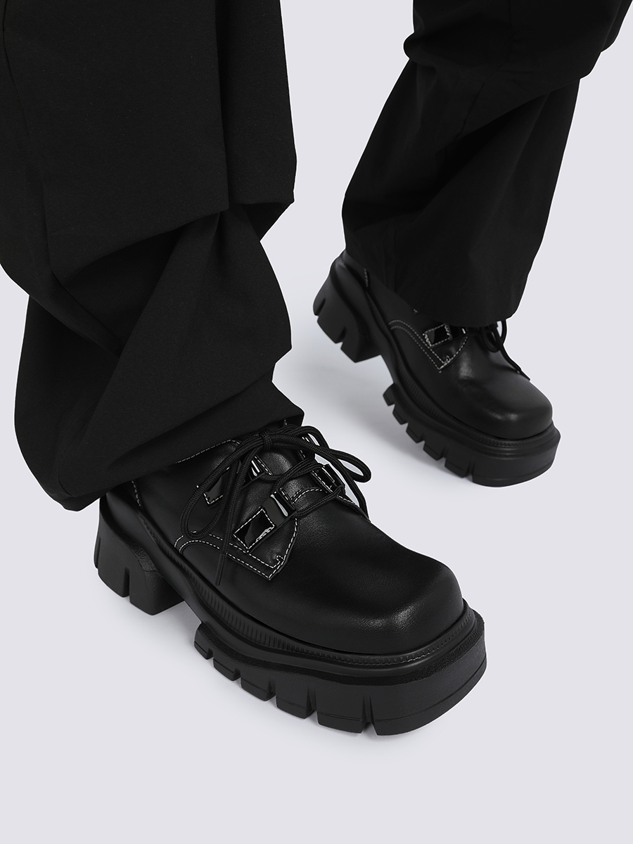 Retro Gender-Neutral Thick-Soled Black Leather Flats for Women - 2025 Spring/Summer British Style Footwear