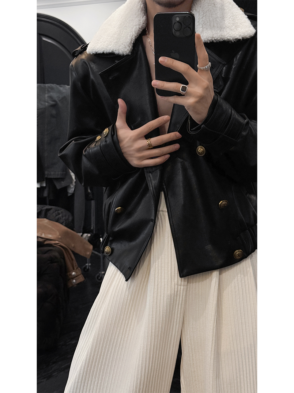 Retro High-Quality Leather Coat with Fur Collar, Versatile Button Closure Jacket for Autumn Winter Fashion Retro High-Quality Leather Coat with Fur Collar, Versatile Button Closure Jacket for Autumn Winter Fashion