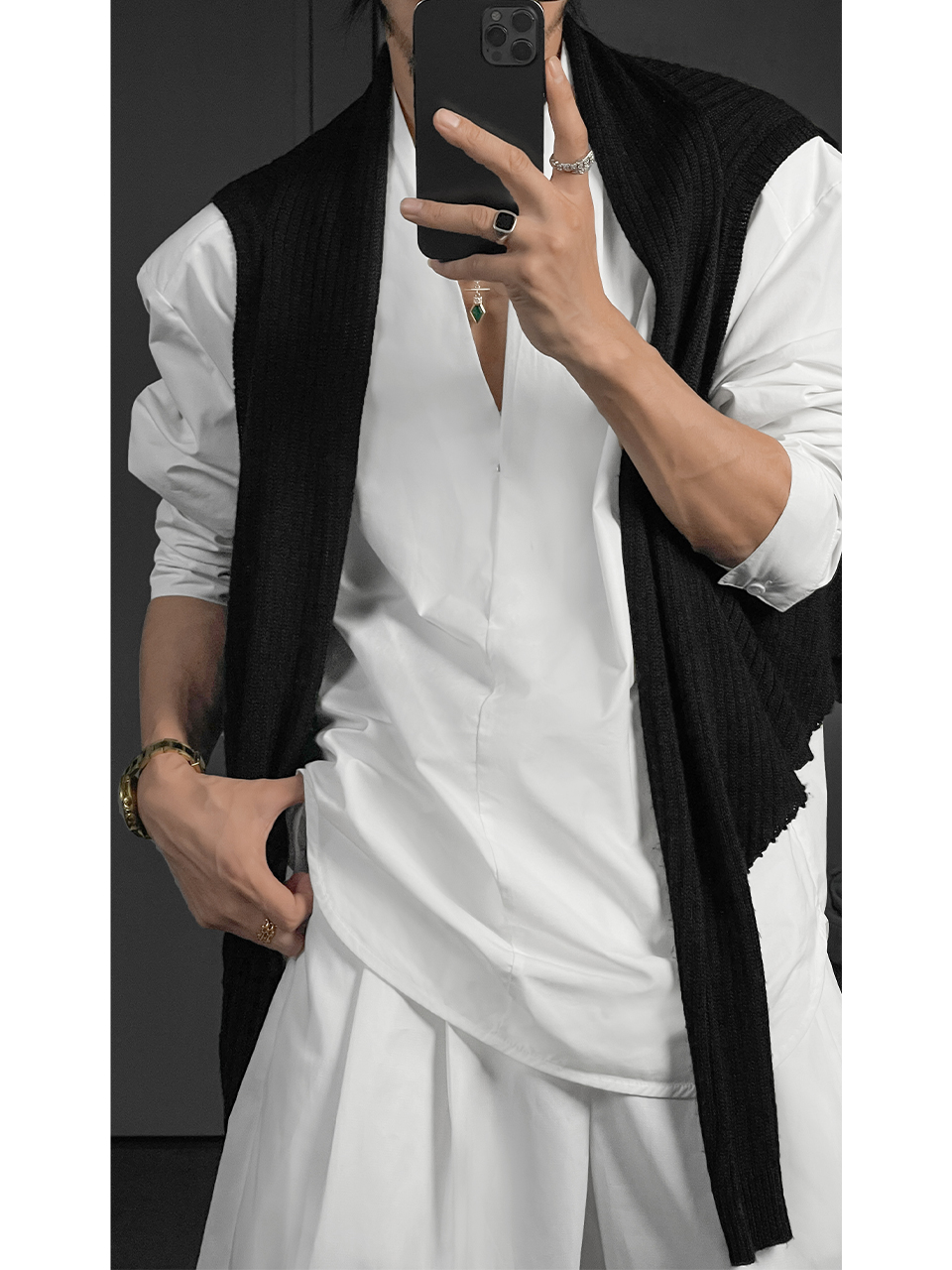 Retro Knitted Shawl Vest Cardigan for Women - Trendy Autumn Fashion, Versatile Layering Piece Retro Knitted Shawl Vest Cardigan for Women - Trendy Autumn Fashion, Versatile Layering Piece