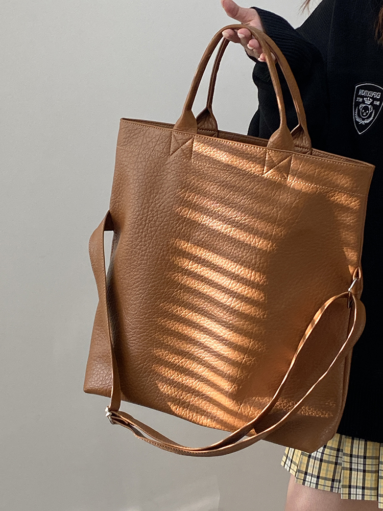 Retro Korean Style Large Capacity Tote Bag - Women's Shoulder Crossbody Bag for 2025 Niche Design Retro Korean Style Large Capacity Tote Bag - Women's Shoulder Crossbody Bag for 2025 Niche Design