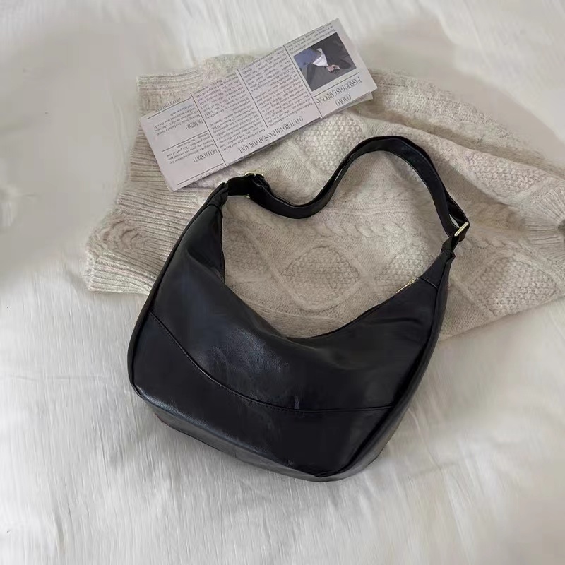 Retro Large-Capacity Dumpling Bag for Women - 2025 Simple Shoulder Crossbody Bag for Office and Student Commuting