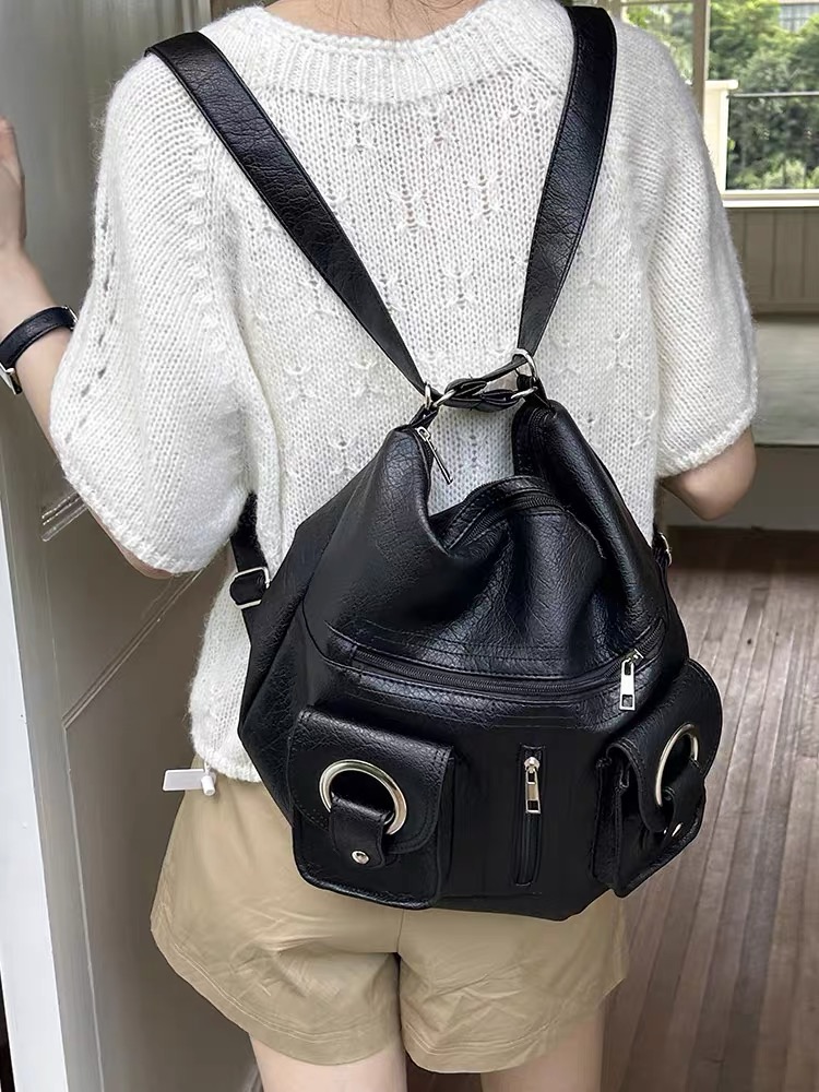 Retro Large-Capacity Motorcycle Backpack for Women - Cool Versatile Commuter Bag for Stylish Girls - 2025 Trendy Multifunctional Design Retro Large-Capacity Motorcycle Backpack for Women - Cool Versatile Commuter Bag for Stylish Girls - 2025 Trendy Multifunctional Design