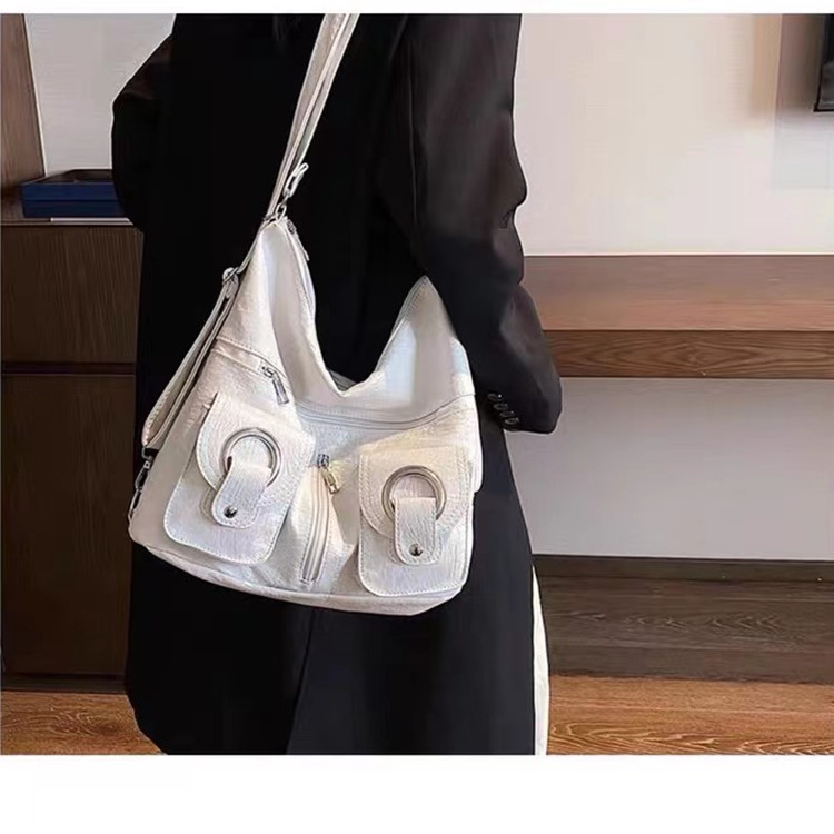 Retro Large-Capacity Motorcycle Backpack for Women - Cool Versatile Commuter Bag for Stylish Girls - 2025 Trendy Multifunctional Design