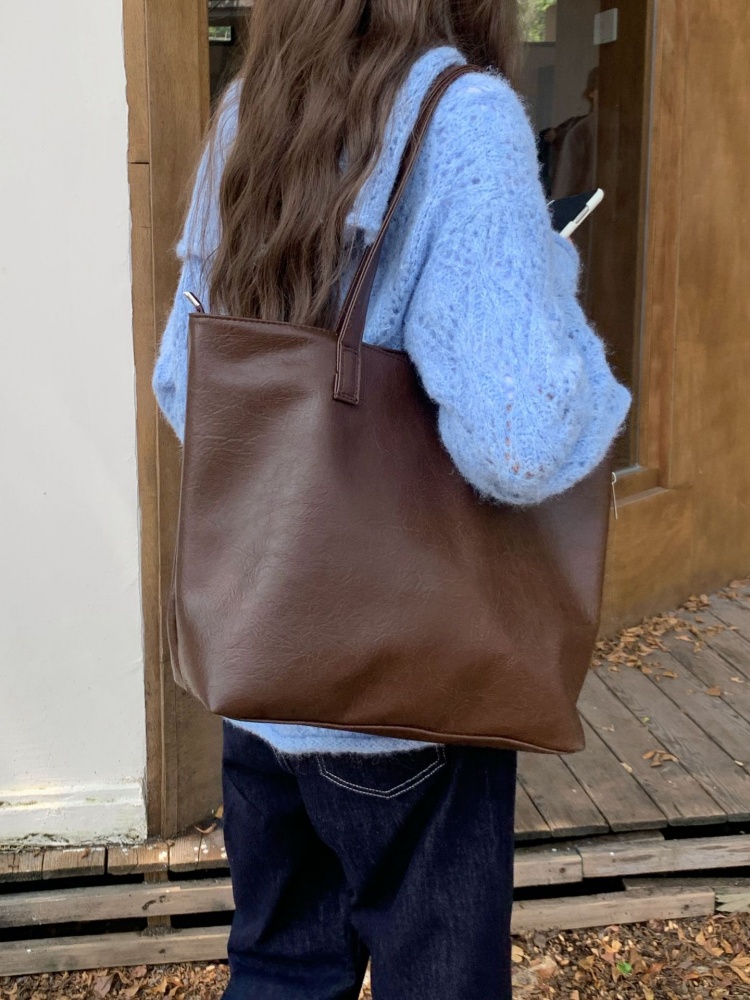 Retro Large Capacity Tote Bag for Women - 2025 New Style Soft Surface Commuting Shoulder Handbag Retro Large Capacity Tote Bag for Women - 2025 New Style Soft Surface Commuting Shoulder Handbag