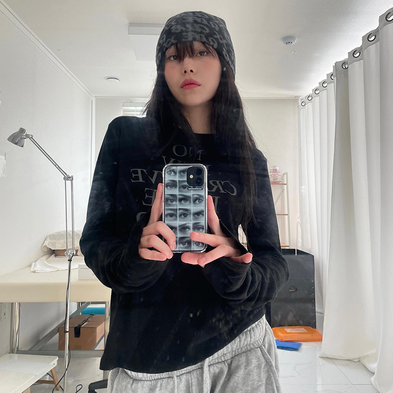 Retro Letter Print Round Neck Long Sleeve T-Shirt for Women - Versatile Casual Top for Autumn Winter - Y2K Korean Style