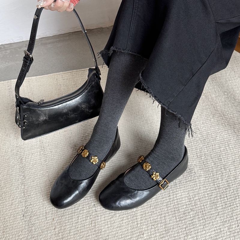 Retro Literary Women's Evening Shoes - Spring Date Flat Mary Jane Style with Metal Strap and Soft Sole Retro Literary Women's Evening Shoes - Spring Date Flat Mary Jane Style with Metal Strap and Soft Sole