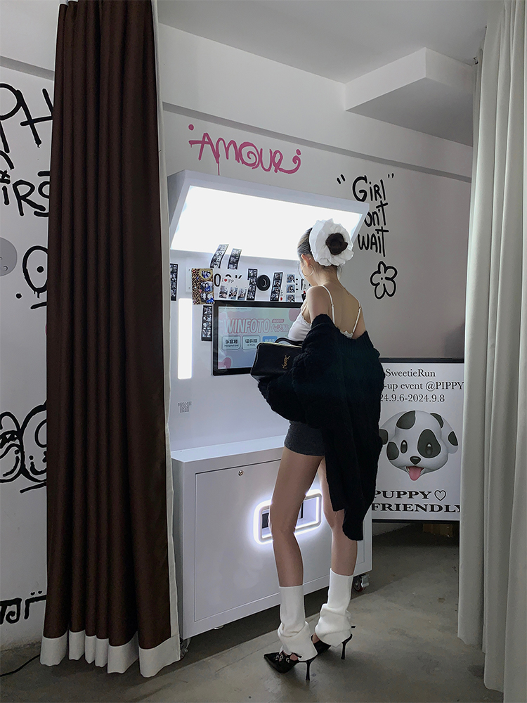 Retro Low-Waist Gray Velvet Knit Shorts for Women, Versatile Tight Stretch Casual Pants, Y2K Inspired Fashion Retro Low-Waist Gray Velvet Knit Shorts for Women, Versatile Tight Stretch Casual Pants, Y2K Inspired Fashion