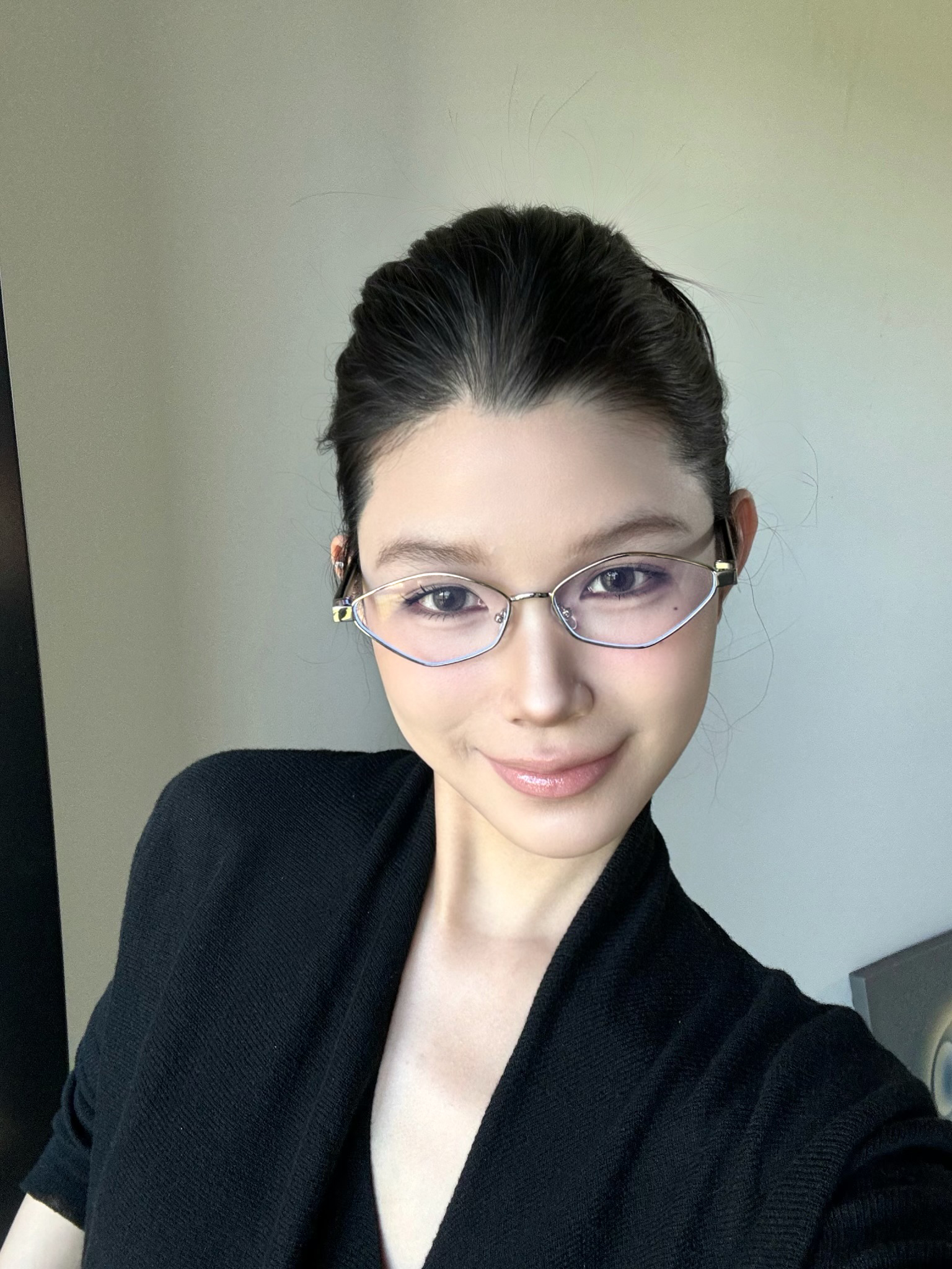 Retro Metallic Silver Cat-Eye Glasses with Blue Light Blocking Lenses - Old Money Style, Polygonal Design for 90s Aesthetic Retro Metallic Silver Cat-Eye Glasses with Blue Light Blocking Lenses - Old Money Style, Polygonal Design for 90s Aesthetic