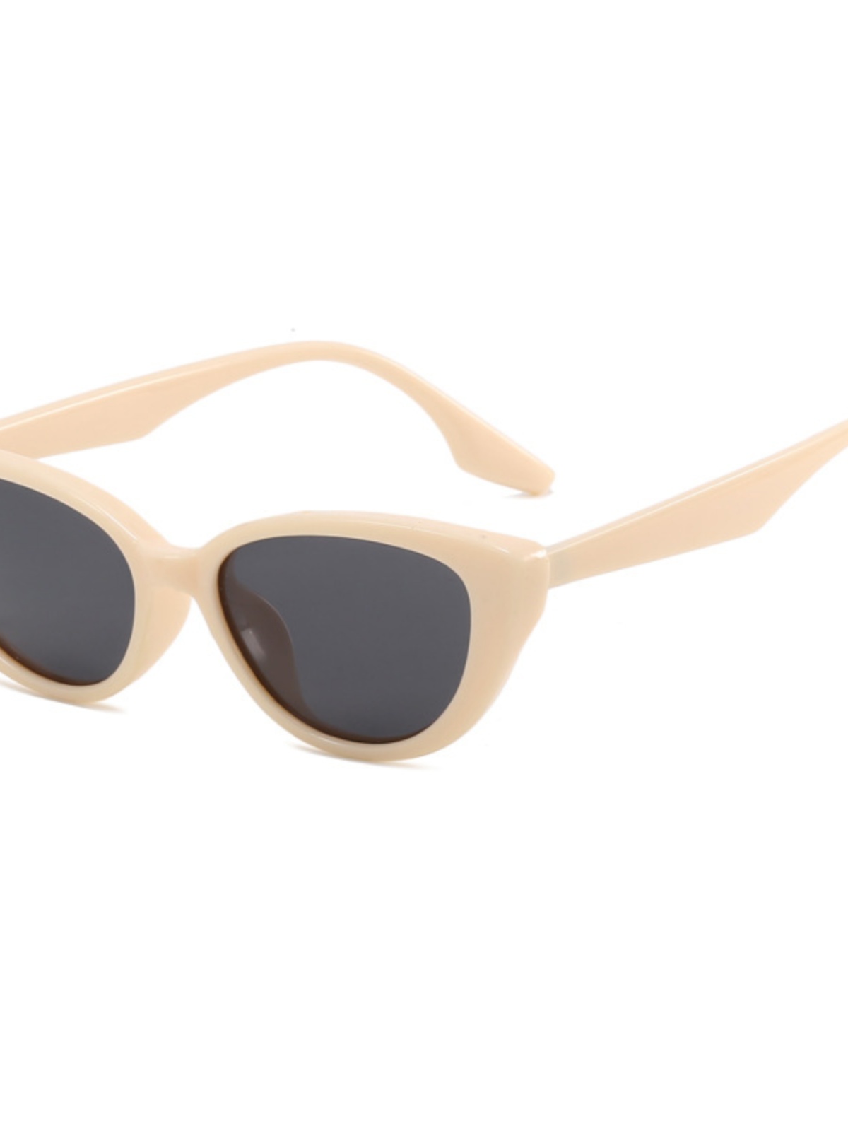 Retro Milk White Cat Eye Sunglasses for Women - 2025 Korean Style High-End Fashion for Square & Round Faces Retro Milk White Cat Eye Sunglasses for Women - 2025 Korean Style High-End Fashion for Square & Round Faces