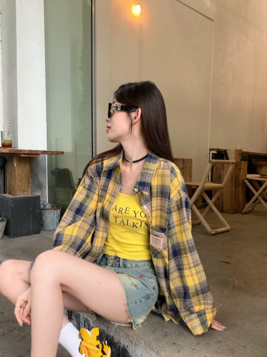 Retro Plaid Oversized Shirt for Jazz Dance - Mid-Length Loose Top for Music Festivals and Performances Retro Plaid Oversized Shirt for Jazz Dance - Mid-Length Loose Top for Music Festivals and Performances
