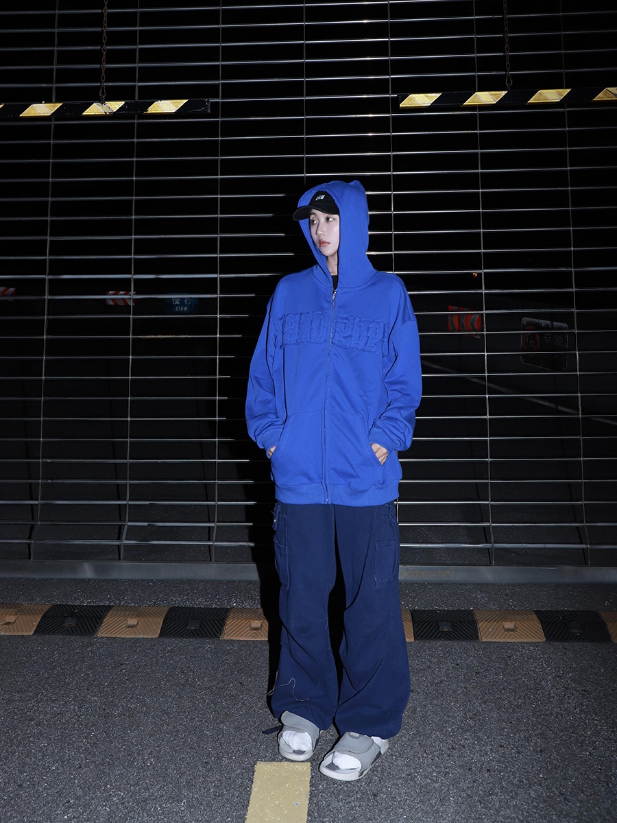 Retro Rose Red Cardigan Sweatshirt for Women, Hip-Hop Style with Patch Embroidery and Zipper, Loose Fit for Spring and Autumn Retro Rose Red Cardigan Sweatshirt for Women, Hip-Hop Style with Patch Embroidery and Zipper, Loose Fit for Spring and Autumn