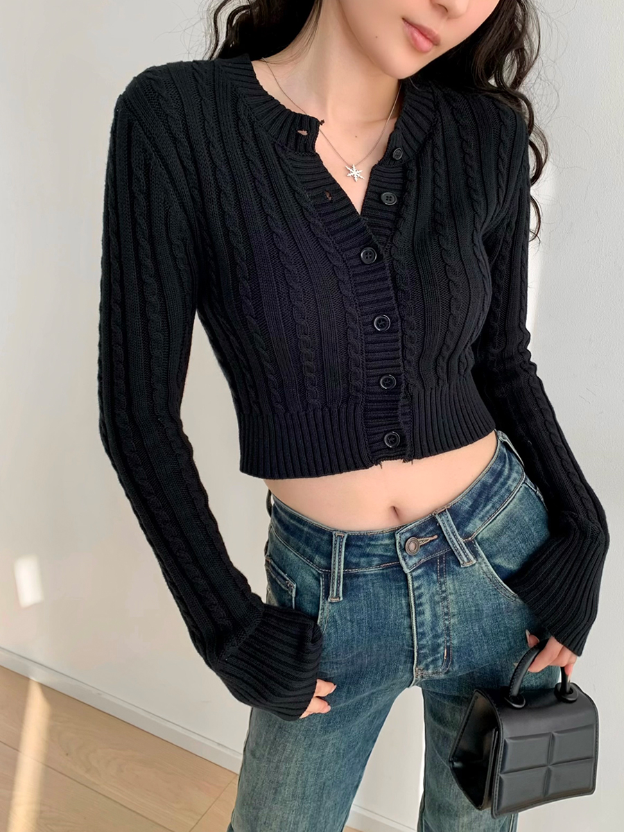 Retro Round Neck Cable Knit Cardigan for Women - Slim Fit Short Buttoned Sweater, Long Sleeve European and American Style