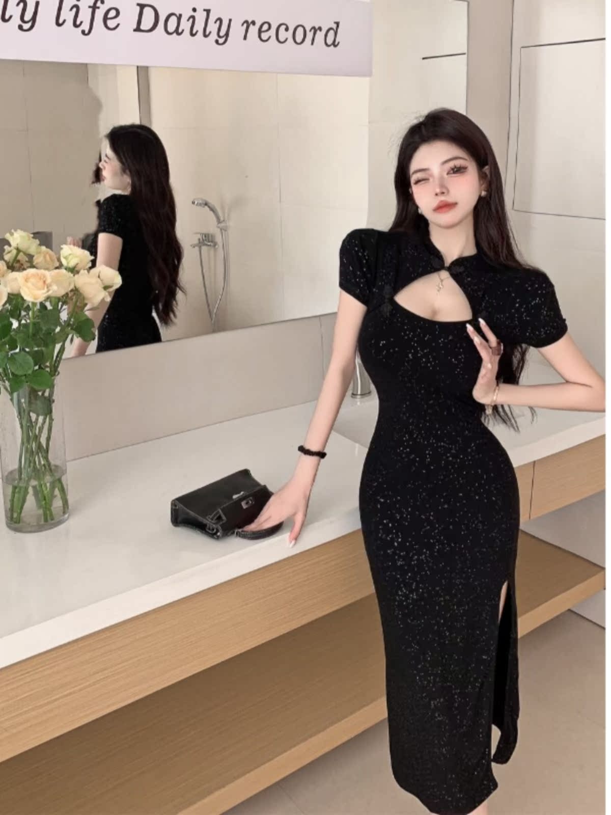 Retro Sexy Black Cheongsam Dress - Slim Fit Bodycon with Short Sleeves and Long Skirt for Summer Elegance Retro Sexy Black Cheongsam Dress - Slim Fit Bodycon with Short Sleeves and Long Skirt for Summer Elegance