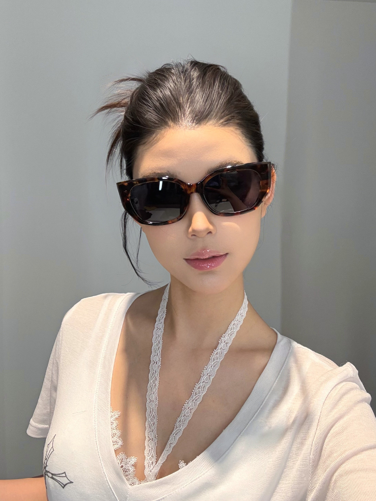Retro Square Cat Eye Sunglasses for Women - 2025 High-End Slimming Design for Big Faces, Trendy European and American Style Retro Square Cat Eye Sunglasses for Women - 2025 High-End Slimming Design for Big Faces, Trendy European and American Style