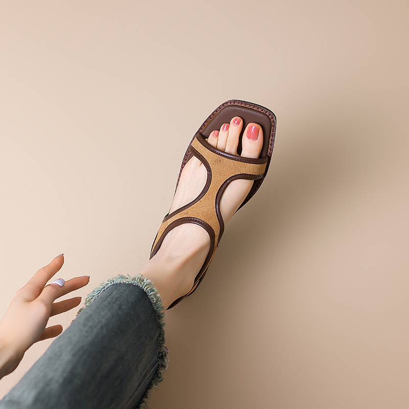 Retro Square-Toe Open-Toe Sandals for Women - Genuine Leather Flat Roman Style Footwear, Niche Fashionable Seoul-Inspired Design Retro Square-Toe Open-Toe Sandals for Women - Genuine Leather Flat Roman Style Footwear, Niche Fashionable Seoul-Inspired Design