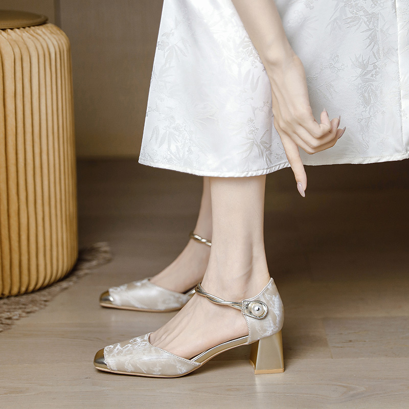 Retro Square-Toed High Heels for Women, Hollow-Out Bridesmaid Wedding Shoes, Chunky Heeled Closed-Toe Sandals, Chinese Style Qipao Flats