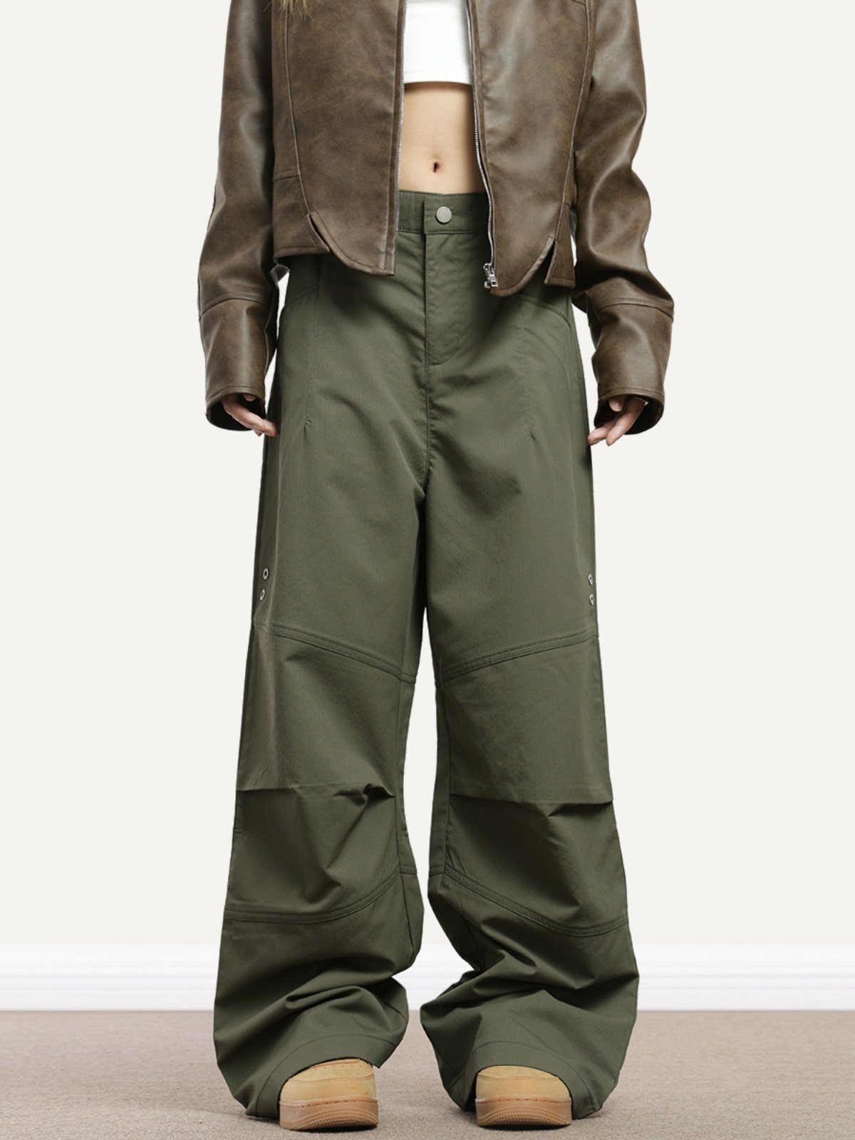 Retro Street Style Work Pants for Men and Women, Slim Fit Straight Leg, Wrinkled Floor-Length Wide-Leg Design Retro Street Style Work Pants for Men and Women, Slim Fit Straight Leg, Wrinkled Floor-Length Wide-Leg Design