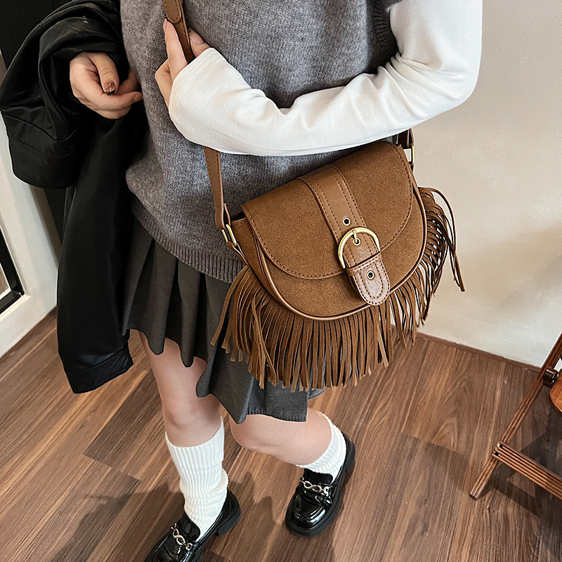 Retro Suede Leather Tassel Crossbody Bag for Women - Trendy 2025 Korean Style Saddle Shoulder Bag for Commuters
