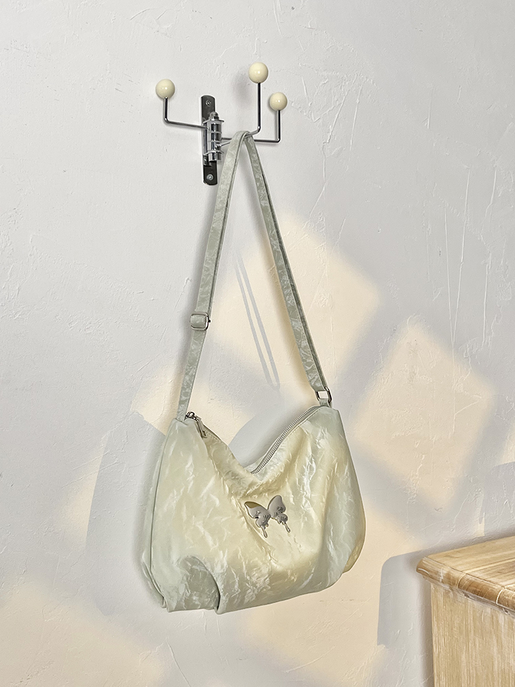 Retro Tote Bag for Women - Fresh Niche Design, Casual Commuting Shoulder Crossbody Bag, 2025 Fashion Trend Retro Tote Bag for Women - Fresh Niche Design, Casual Commuting Shoulder Crossbody Bag, 2025 Fashion Trend