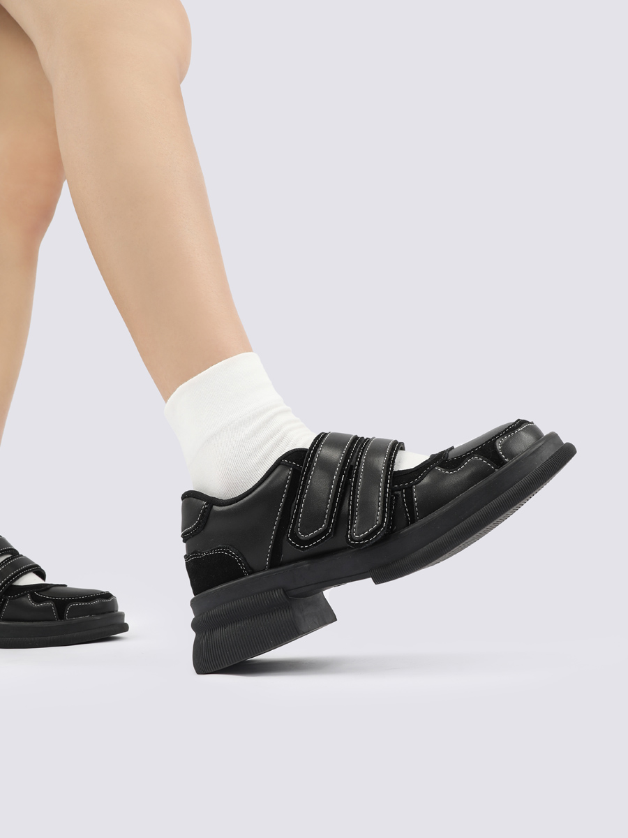 Retro Velcro Mary Jane Shoes for Women - Thick-Soled Black Leather Sports Footwear for Spring/Summer 2025 Retro Velcro Mary Jane Shoes for Women - Thick-Soled Black Leather Sports Footwear for Spring/Summer 2025
